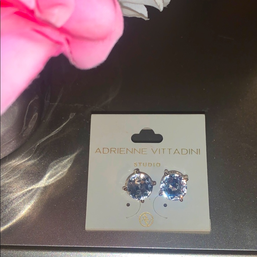 Earrings 15$
